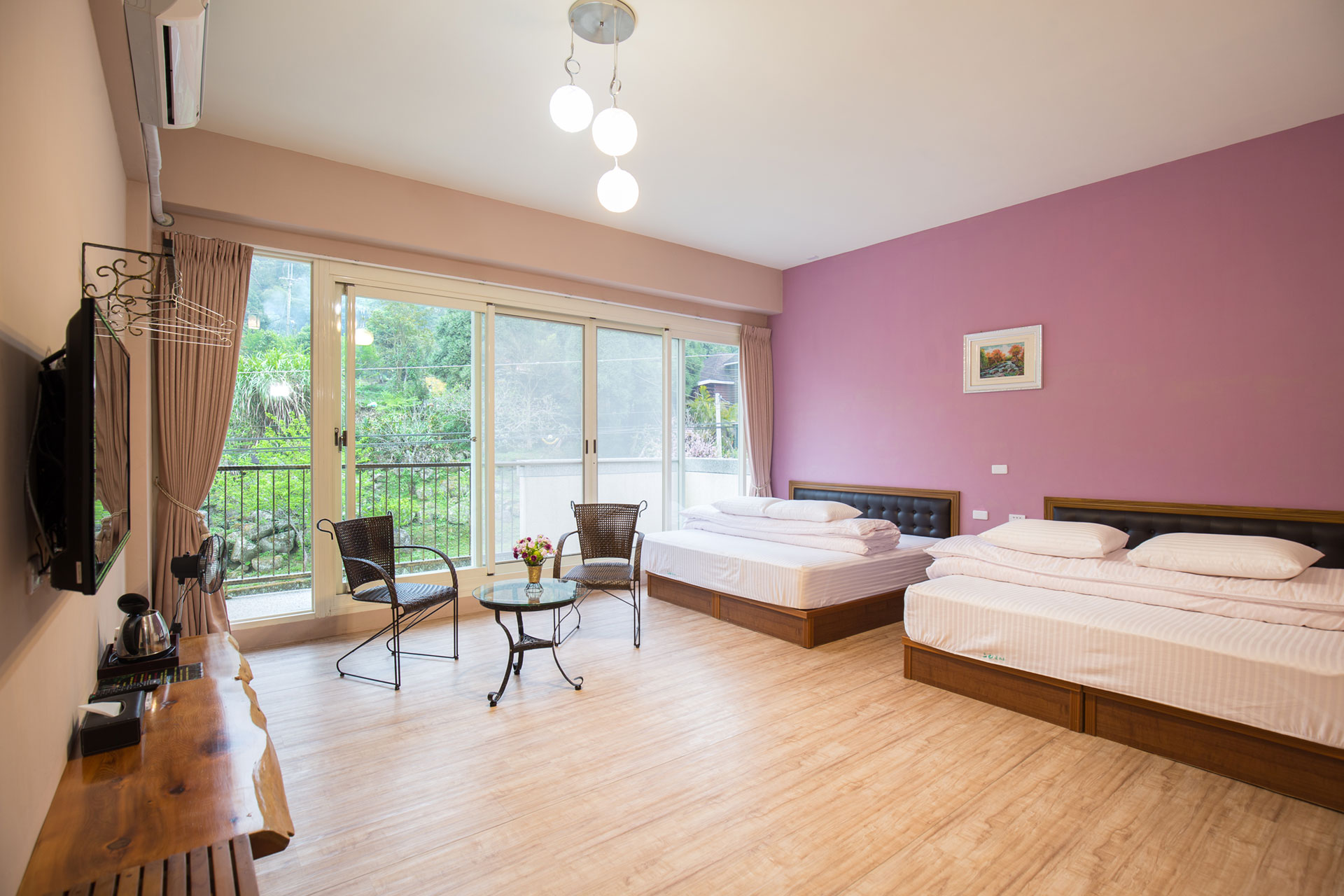 303 四人套房-桃虹